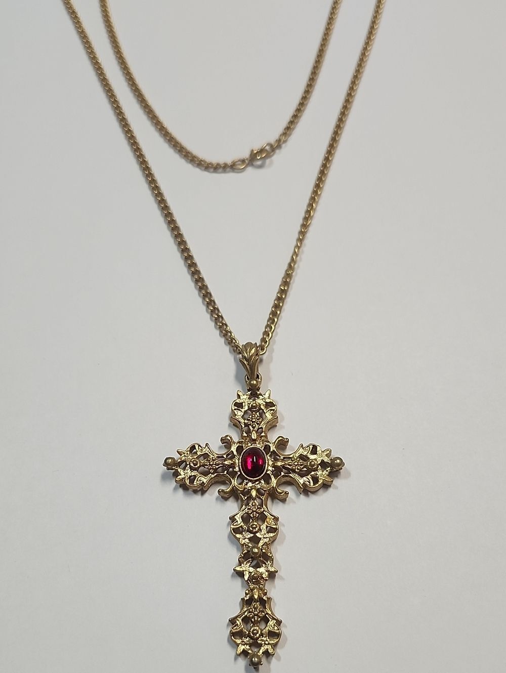 Vintage Gold Tone Avon Red Cabochon Cross Pendant Necklace Jewelry Gothic